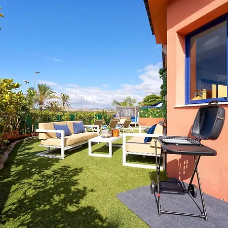 Meloneras Detached House With Bbq And Garden